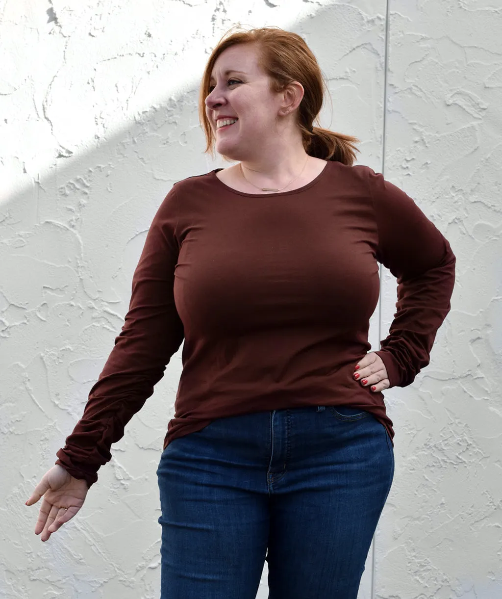 KAYLA fitted tee in Truffle