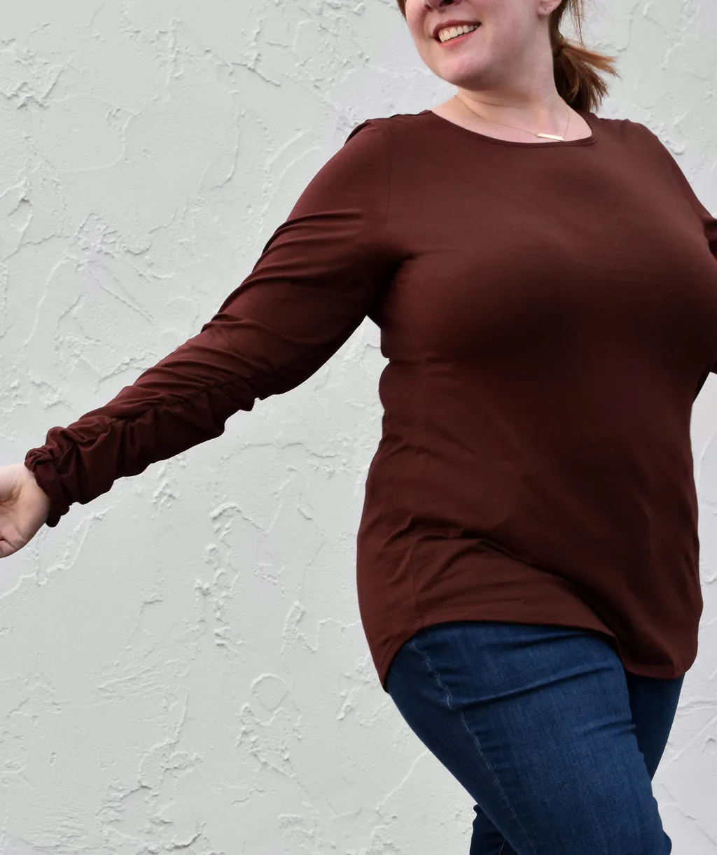 KAYLA fitted tee in Truffle