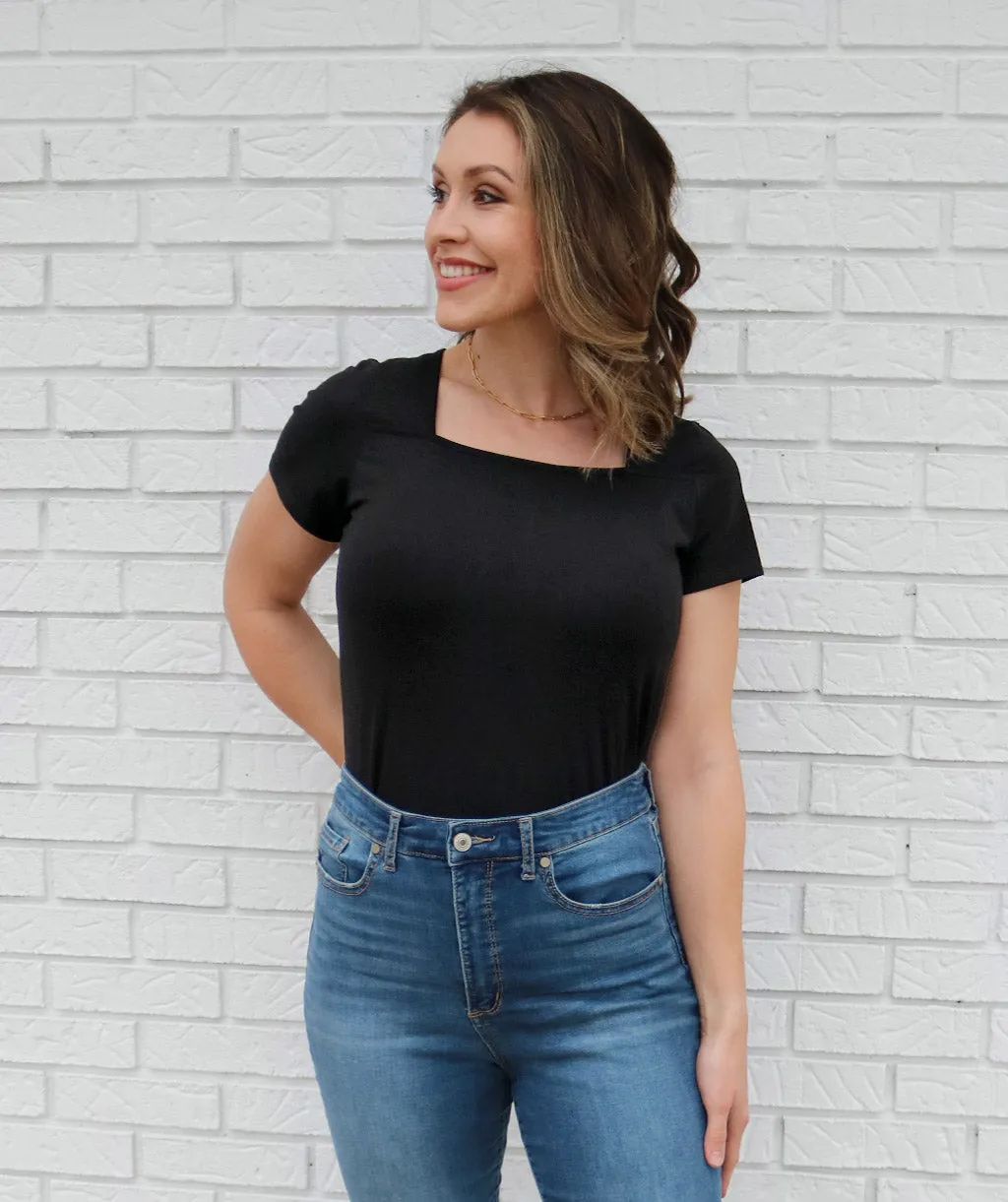 MILA tee in Black