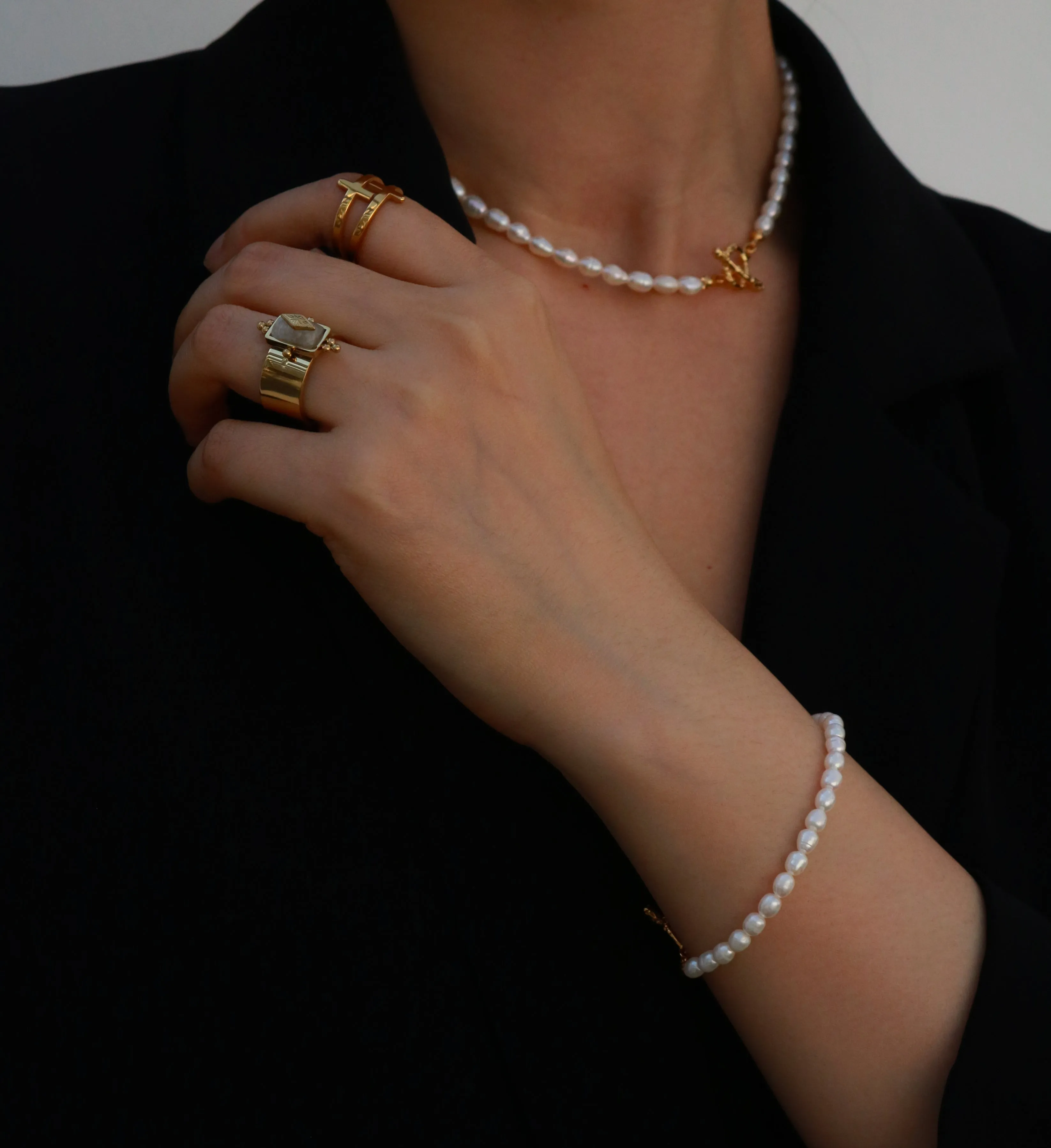 Pearl Toggle Bracelet