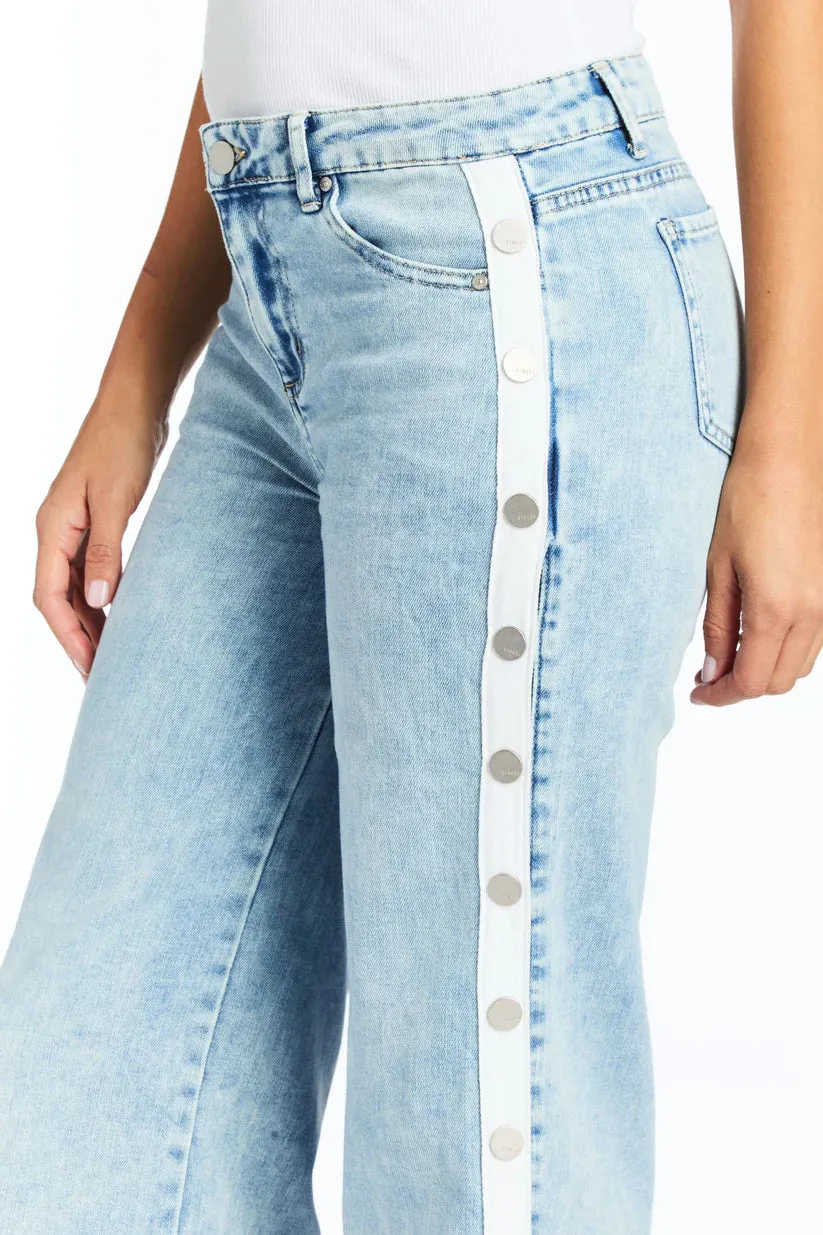 Snap Me Up Wide Leg - Light Indigo