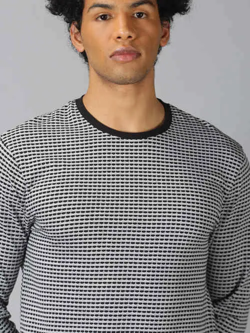 UrGear Striped Men  Round Neck grey Melange T-Shirt