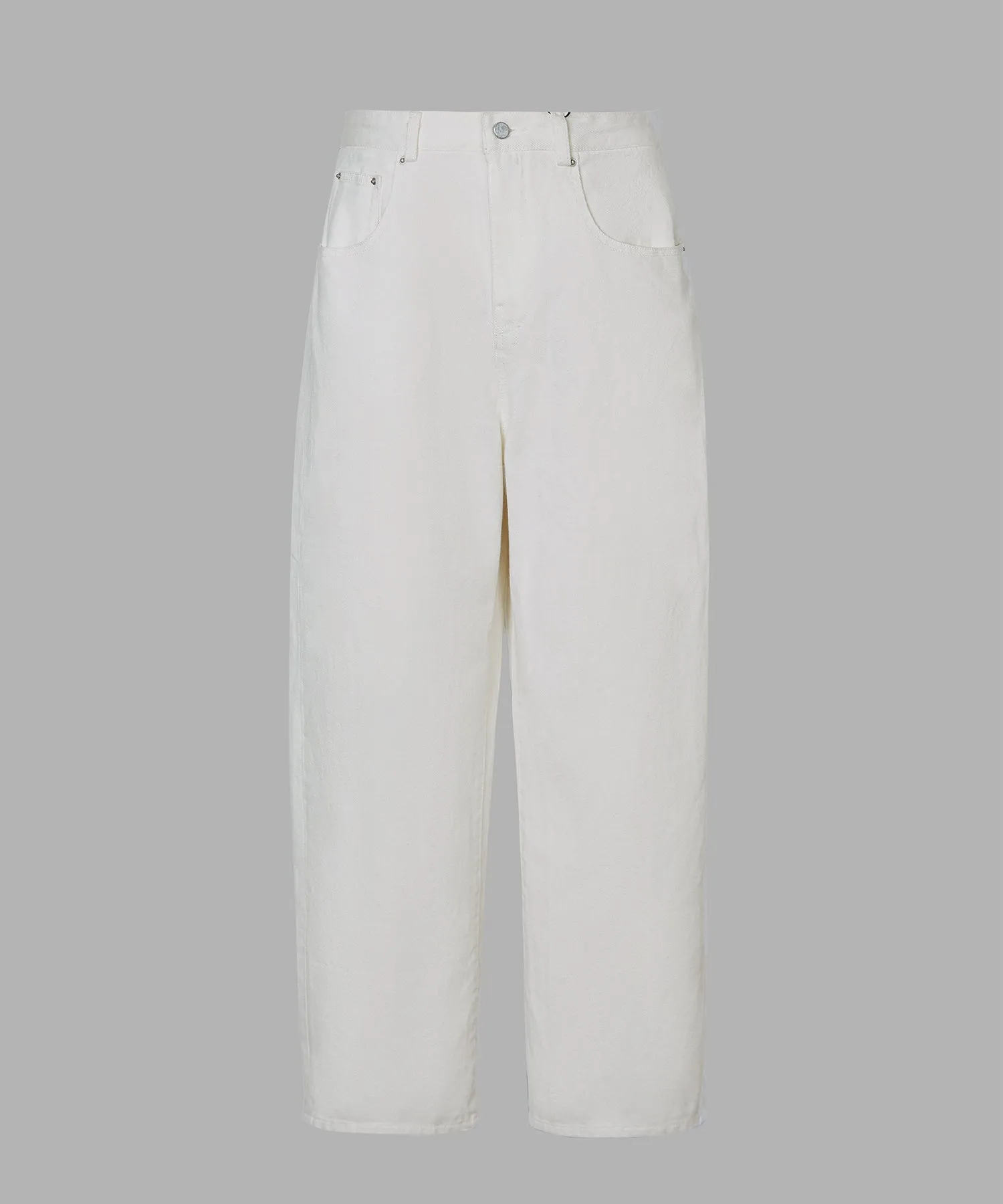 Versatile Distressed Tapered-leg Jeans