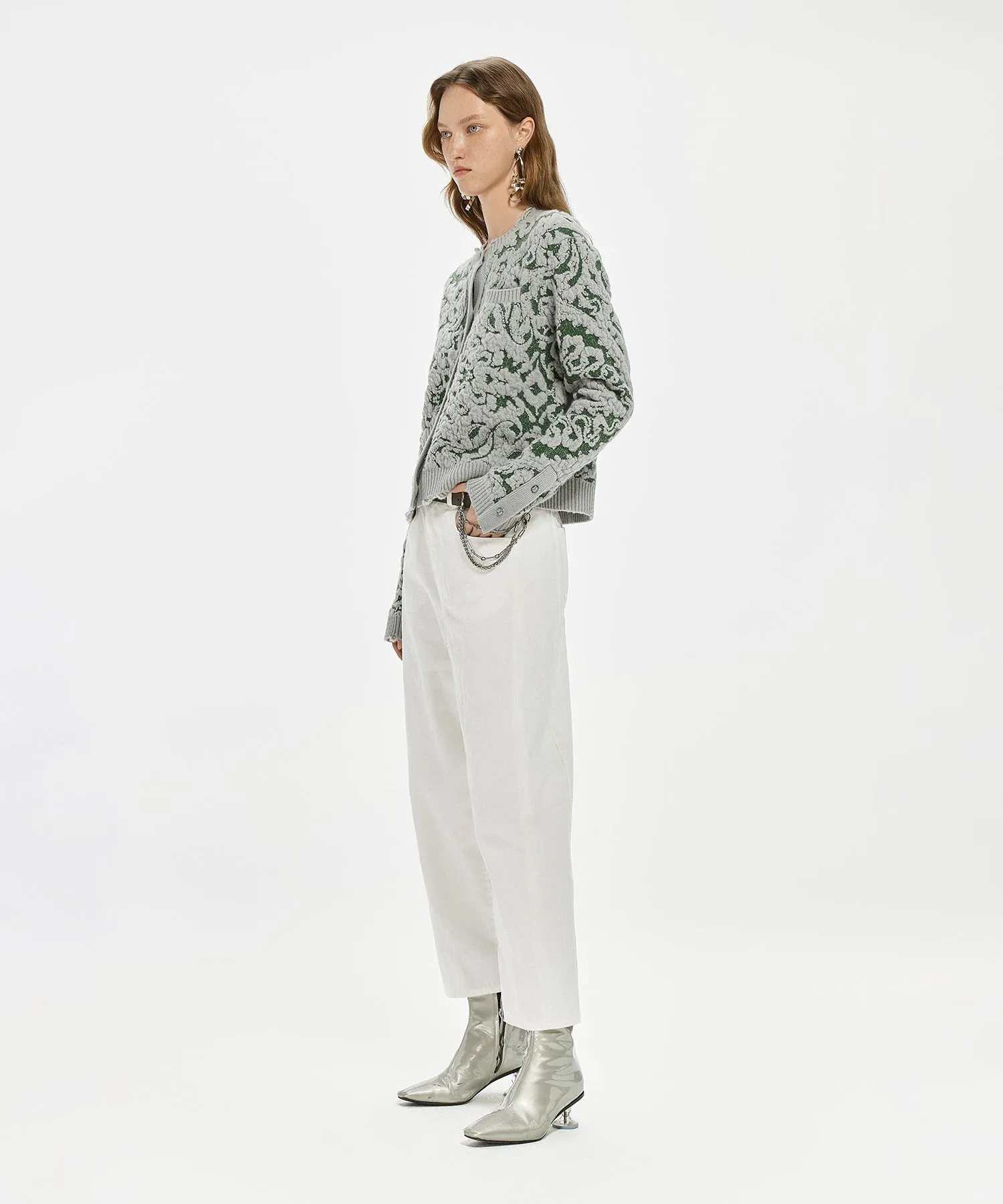 Versatile Distressed Tapered-leg Jeans
